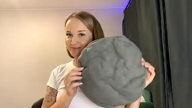 Freechat TanekaBoitel on StripChat