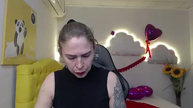 TessaDaybreak on StripChat 