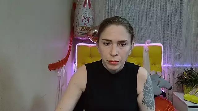 TessaDaybreak on StripChat 