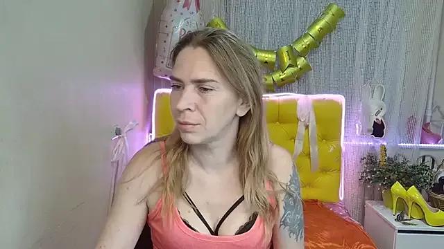 TessaDaybreak on StripChat 