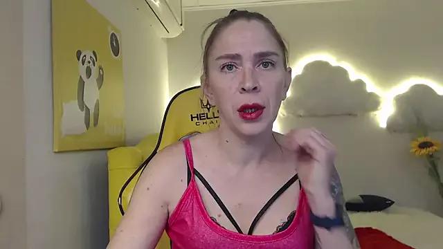 TessaDaybreak on StripChat 