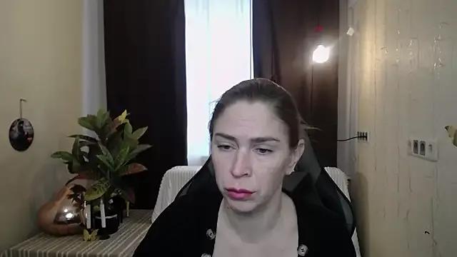 TessaDaybreak on StripChat 