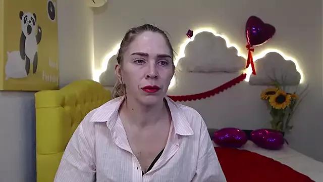 TessaDaybreak on StripChat 