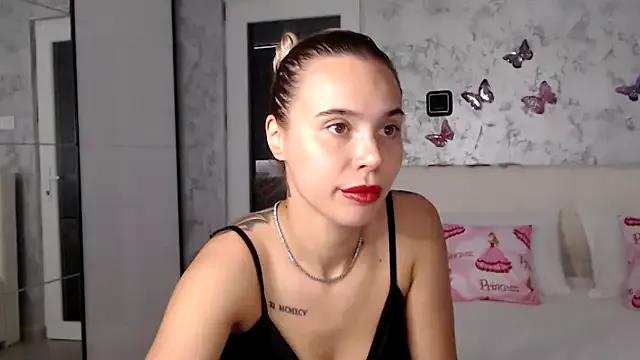 TessaStarr on StripChat 
