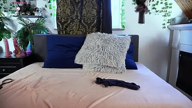 Freechat TessaWinter on StripChat