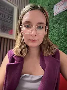 The_Snowwhitee on StripChat 