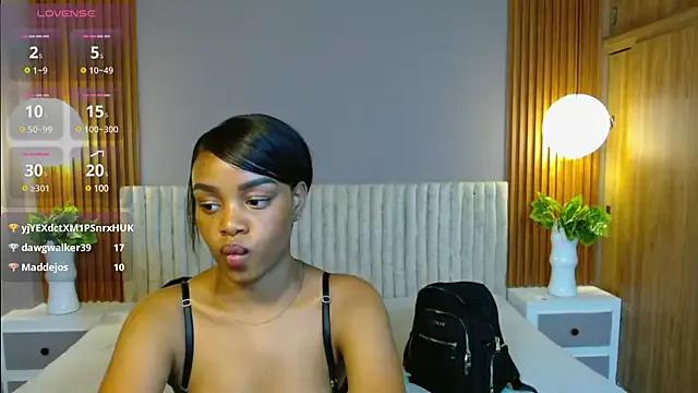 TianaSky on StripChat 