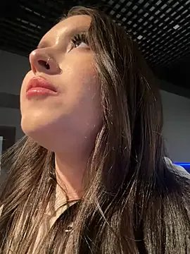 Freechat TrishaWinslet on StripChat