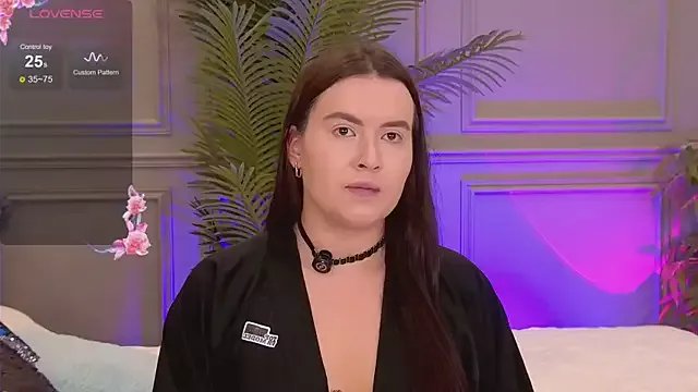 Freechat TrishaWinslet on StripChat