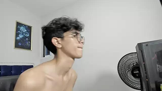 ultra_violet01 on StripChat 