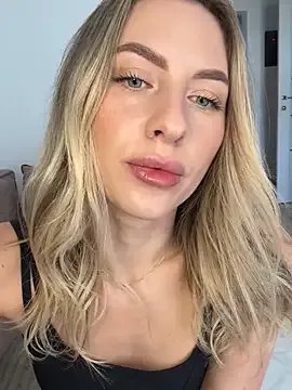 Freechat VelvetVabe on StripChat