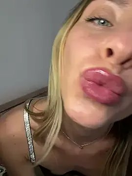 Freechat VelvetVabe on StripChat