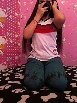 Velyn_18 — Dildo en 4