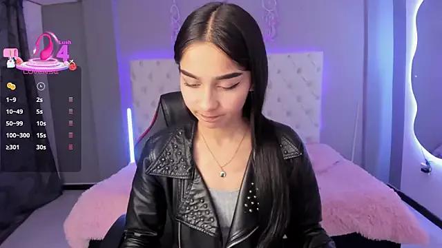 violet_thomson on StripChat 