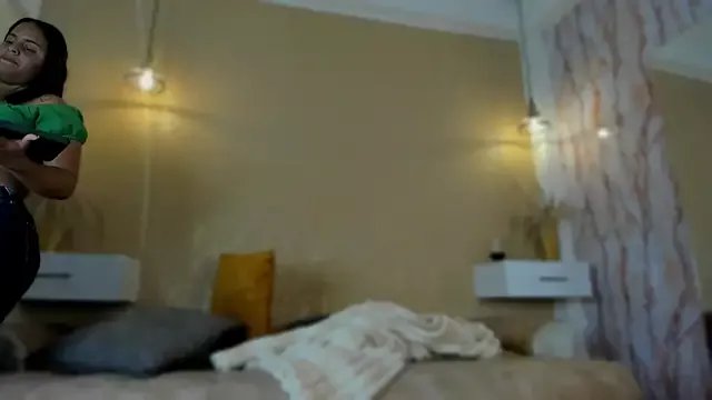 Freechat Violetrousse on StripChat