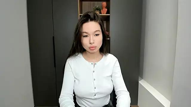 WilonaBow on StripChat 