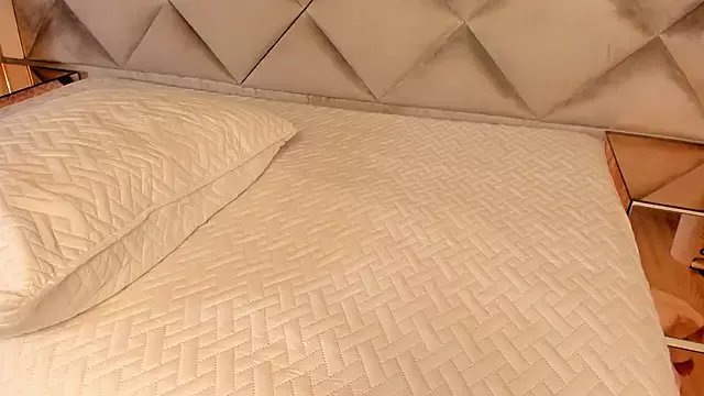 yayi_derek on StripChat 