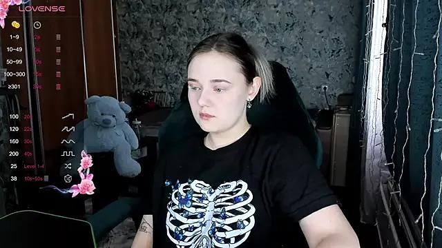 Your_small_bunny on StripChat