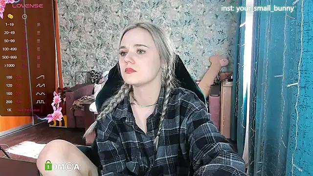 Your_small_bunny on StripChat