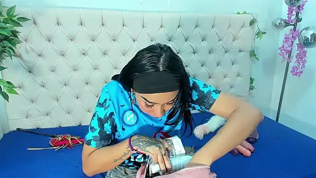 Zara_Blasse on StripChat 