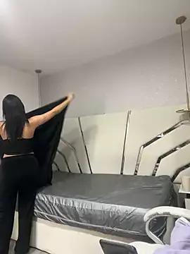 zara_lu on StripChat